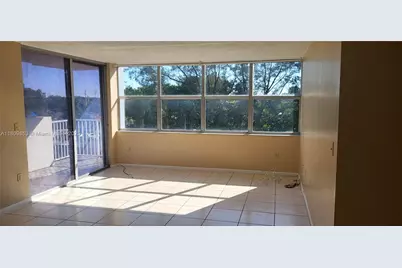 1300 NE Miami Gardens Dr #407E, Miami, FL 33179 - Photo 1