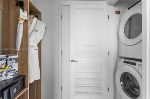 601 NE 1st St, Miami, FL 33132 - Photo 10