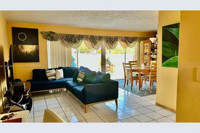 9999 NW 9th St Cir #1-11, Miami, FL 33172 - Photo 6