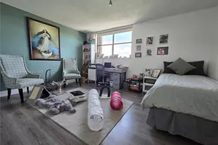 900 NE 195th St, Miami, FL 33179 - Photo 12