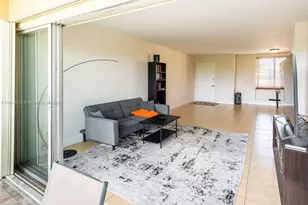 9110 Fontainebleau Blvd, Miami, FL 33172 - Photo 24