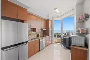4775 Collins Ave, Miami Beach, FL 33140 - Photo 20