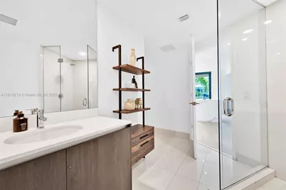 121 NE 34th St #L304, Miami, FL 33137 - Photo 26