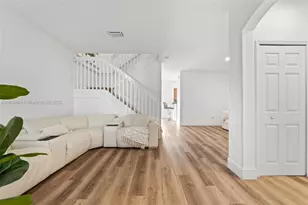 8116 NW 108th Pl, Doral, FL 33178 - Photo 4