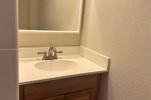 520 Brickell Key Dr, Miami, FL 33131 - Photo 32