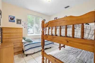 1357 Camellia Ln, Weston, FL 33326 - Photo 20