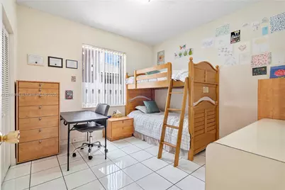 1357 Camellia Ln, Weston, FL 33326 - Photo 18