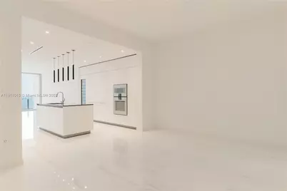 300 Biscayne Blvd Way #1704, Miami, FL 33131 - Photo 14