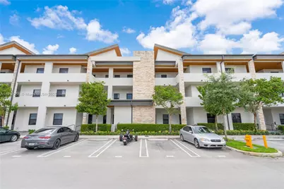 8005 NW 104th Ave #24, Doral, FL 33178 - Photo 2