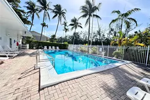 3660 NE 166th St, North Miami Beach, FL 33160 - Photo 18