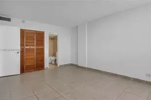 3660 NE 166th St, North Miami Beach, FL 33160 - Photo 4