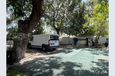 1237 NW 33rd Ave, Miami, FL 33125 - Photo 12