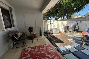 10428 NW 3rd St, Pembroke Pines, FL 33026 - Photo 4