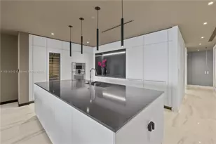 300 Biscayne Blvd Way, Miami, FL 33131 - Photo 8