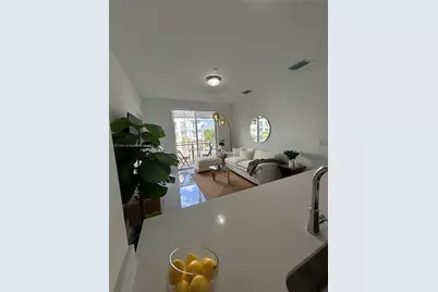 1010 SW 69th Ave #212, Miami, FL 33144 - Photo 6