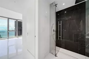 300 Biscayne Blvd Way, Miami, FL 33130 - Photo 10