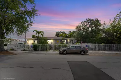 901 SW 34th Ave, Miami, FL 33135 - Photo 1