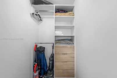 650 NE 32nd St #2502, Miami, FL 33137 - Photo 22