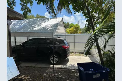 544 NW 96th St, Miami, FL 33150 - Photo 2