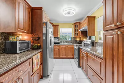 18820 SW 316th St, Homestead, FL 33030 - Photo 6