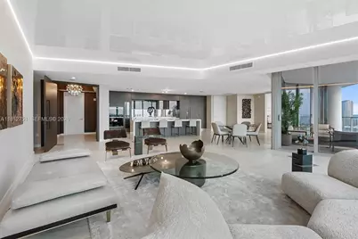 851 NE 1st Ave #PH4912, Miami, FL 33132 - Photo 2