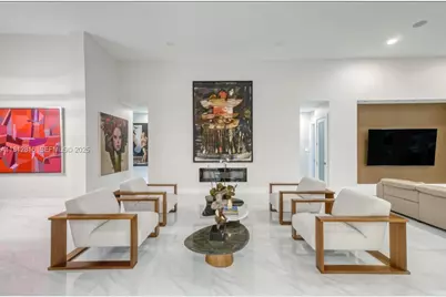 11390 SW 30th St, Miami, FL 33165 - Photo 10