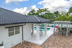 11390 SW 30th St, Miami, FL 33165 - Photo 6