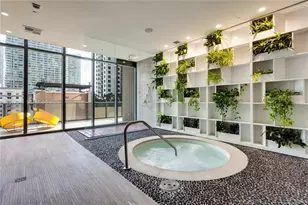 55 SW 9th St, Miami, FL 33130 - Photo 32