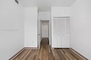 253 NE 2nd St, Miami, FL 33132 - Photo 24