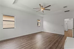 3502 W 86th Terrace, Hialeah, FL 33018 - Photo 44