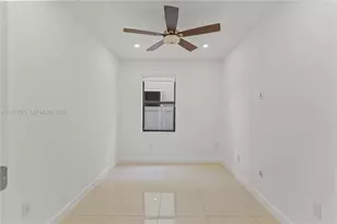 3502 W 86th Terrace, Hialeah, FL 33018 - Photo 22