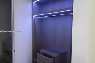 45 SW 9th St, Miami, FL 33130 - Photo 16