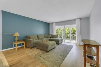2704 Nassau Bnd #J2, Coconut Creek, FL 33066 - Photo 12