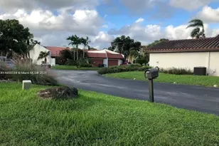 534 NE 195th St, Miami, FL 33179 - Photo 6