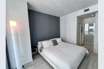 55 SW 9th St #4109, Miami, FL 33130 - Photo 6