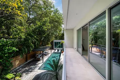 3855 Poinciana Ave, Miami, FL 33133 - Photo 24