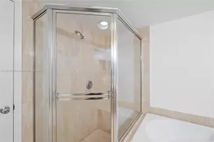 21205 Yacht Club Dr, Aventura, FL 33180 - Photo 18
