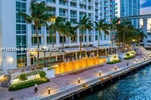 31 SE 5th St, Miami, FL 33131 - Photo 30
