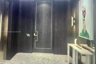 300 N Biscayne Blvd, Miami, FL 33132 - Photo 10