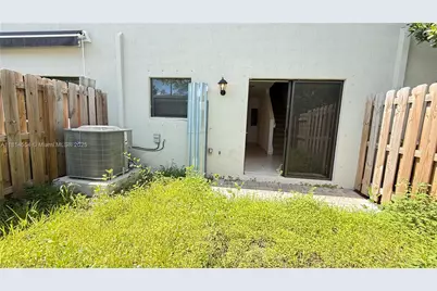 322 NE 1st Dr, Florida City, FL 33034 - Photo 20