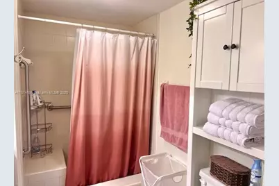 110 NE 10th Ave #C, Gainesville, FL 32601 - Photo 12