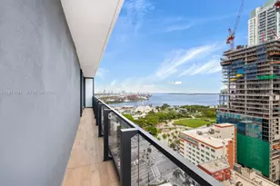 398 NE 5th St, Miami, FL 33132 - Photo 2