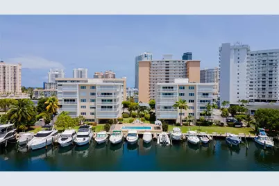 120 Golden Isles Dr #33B, Hallandale Beach, FL 33009 - Photo 2