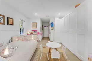 3747 Royal Palm Ave, Miami Beach, FL 33140 - Photo 18