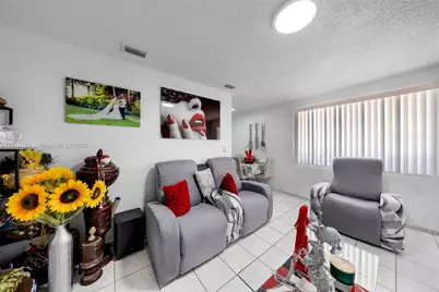 4340 NW 11th St, Miami, FL 33126 - Photo 8