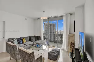 90 SW 3rd St, Miami, FL 33130 - Photo 12