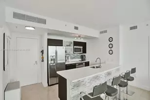 90 SW 3rd St, Miami, FL 33130 - Photo 6
