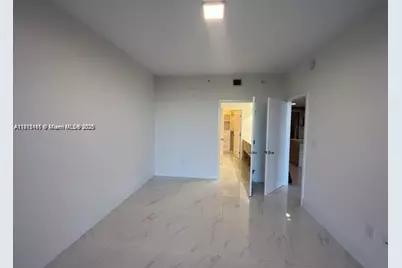 16385 Biscayne Blvd #820, North Miami Beach, FL 33160 - Photo 10