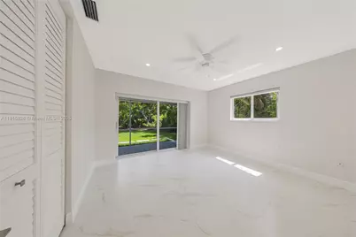 8825 SW 151st St, Palmetto Bay, FL 33176 - Photo 4