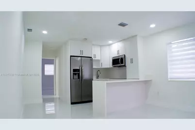 2638 SW 30th Ct #0, Miami, FL 33133 - Photo 4